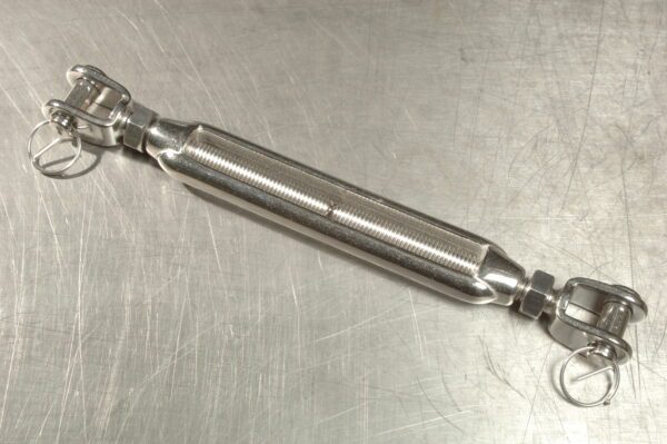 Turnbuckle Jaw-Jaw